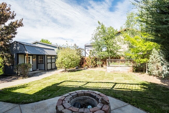 Building Photo - Exquisite 4 Bed, 2.5 Bath Redmond Retreat: Endless Backyard Amenities, Farmhouse Upgrades, and Tr...
