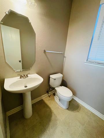 Building Photo - 7120 Wind Row Dr