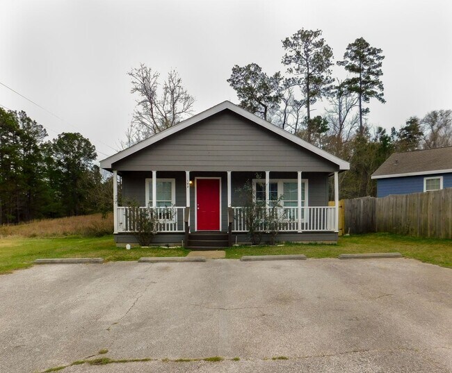 Building Photo - 107 Varsity Dr