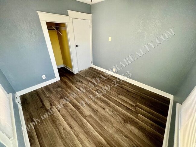 Building Photo - Cozy 4 Bed 2 Bath Home in KCK-Available NOW!!