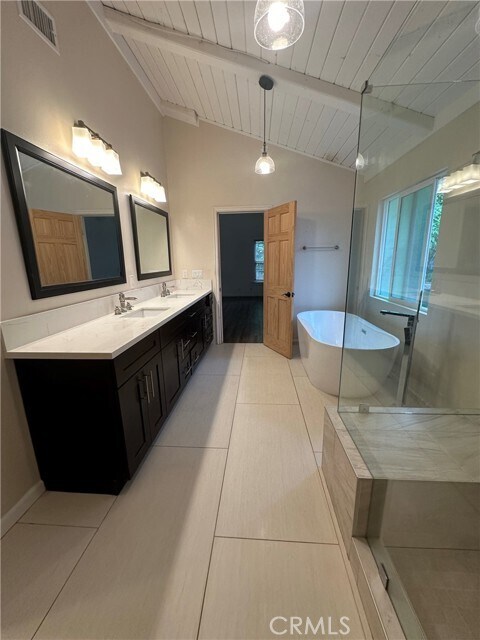 Building Photo - 13121 Shasta Way