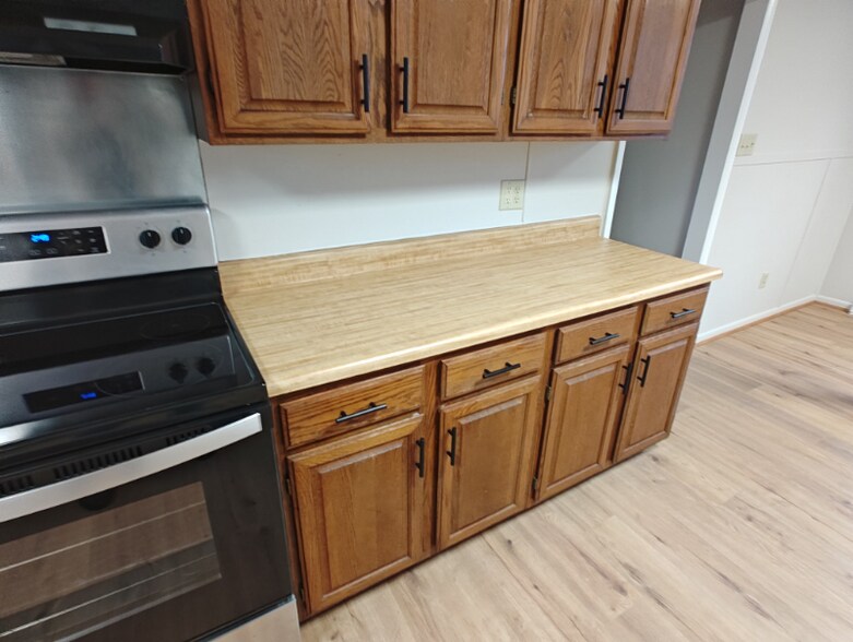 Building Photo - 712 N Jackson St