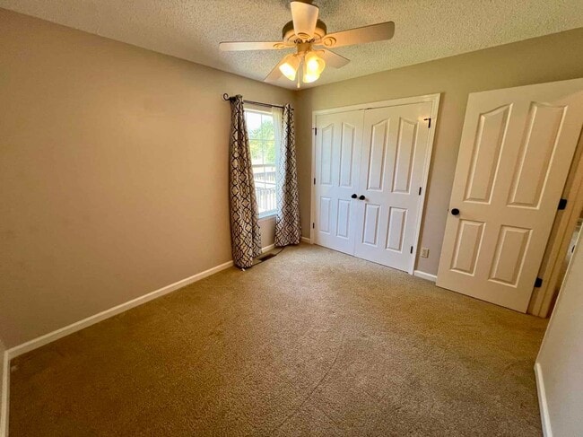 Building Photo - 1219 Woods Edge Dr