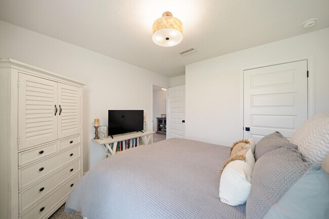 Building Photo - 289 Gray Owl Dr