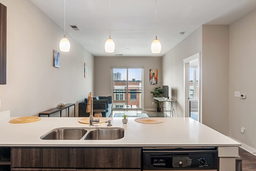 Building Photo - 501n N New Jersey St