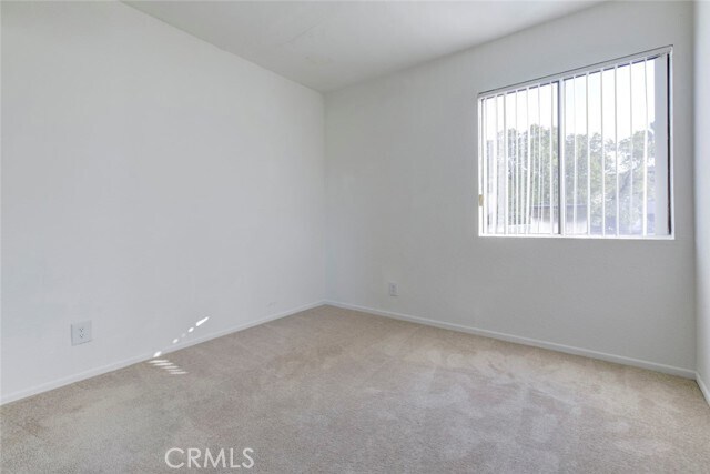 Building Photo - 604 N Kenwood St