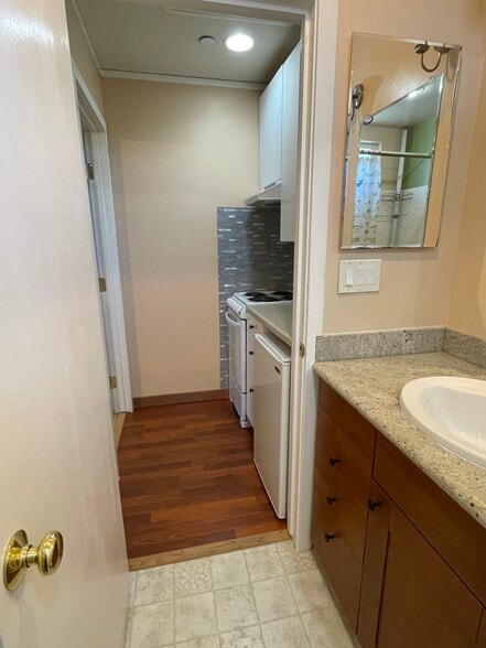 Building Photo - 1757 Nash Dr