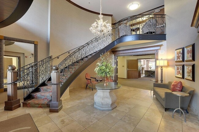 Building Photo - 317 Groveland Ave