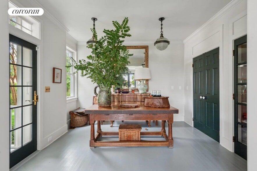 Building Photo - 63 Glover St