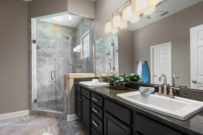 Building Photo - 1799 Cassatt Dr