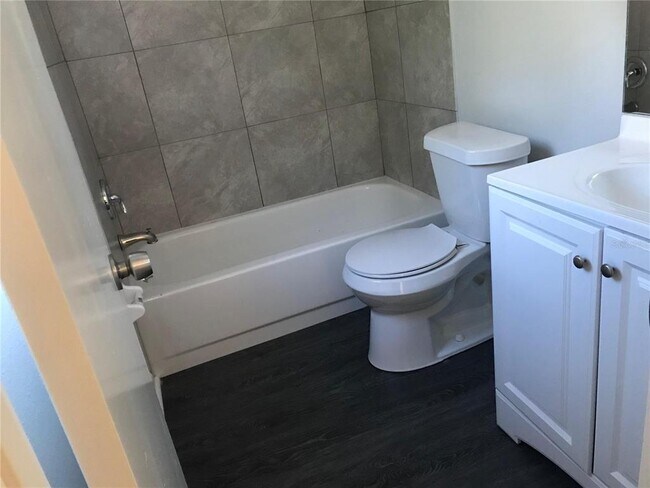 Building Photo - 11141 Essex Ridge Ct