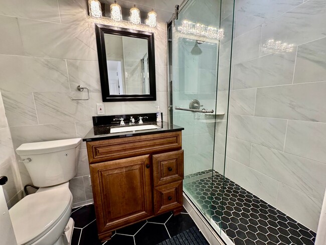 Building Photo - Remodeled 3Bed/2Bath Home in San Leandro –...