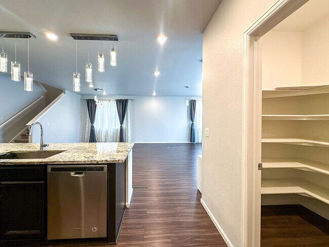Building Photo - 17286 Bluetrail Ave