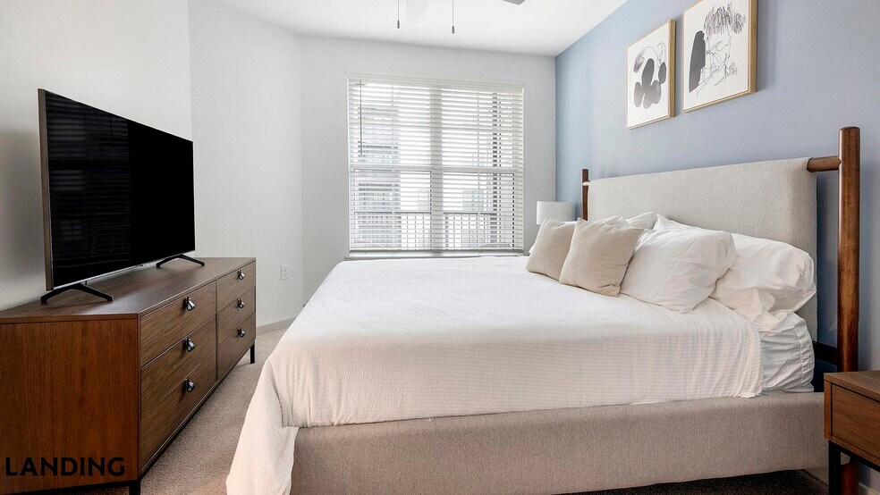 Building Photo - 2900 4th Ave NW