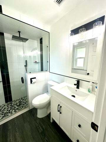 Building Photo - 121 Eider Ct