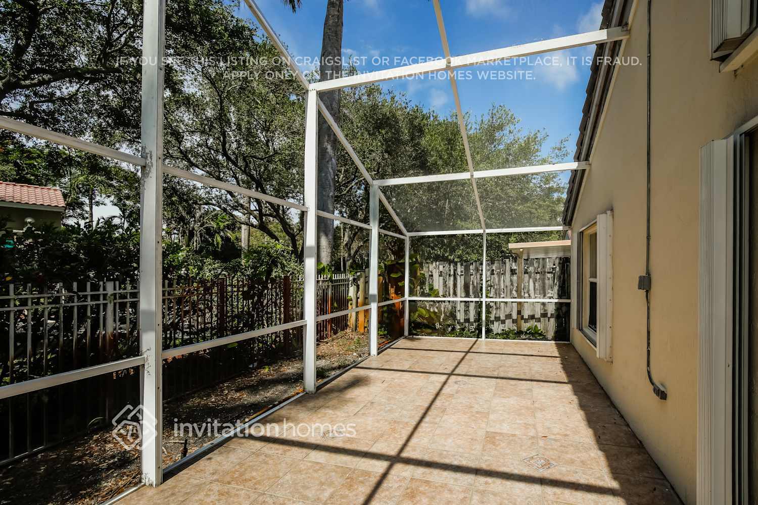 Building Photo - 3432 SW 51st St