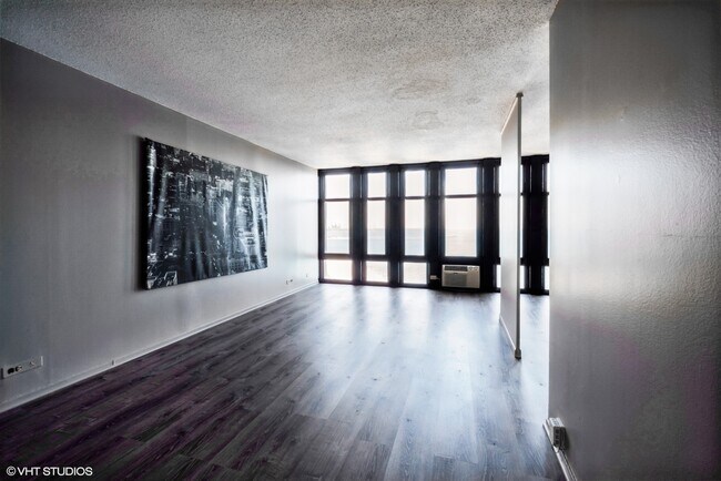 Building Photo - 6700 S South Shore Dr