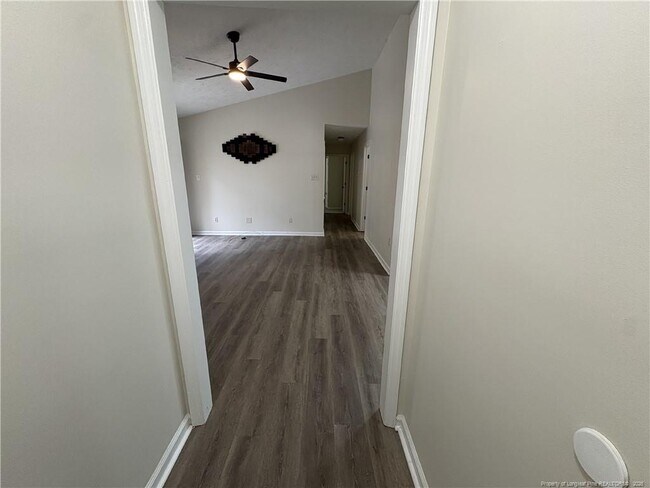 Building Photo - 491 Oates Dr