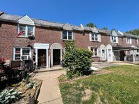 Building Photo - Newly Renovated 3-Bedroom Single Family Ho...