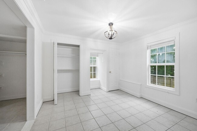 Building Photo - 28 Cherry Laurel Dr