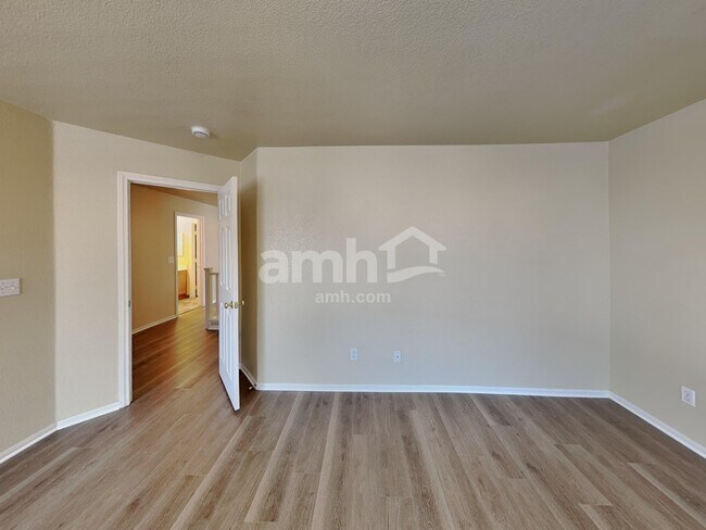 Building Photo - 1335 Milldale Ct