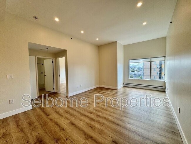 Building Photo - 1401 Jackson St