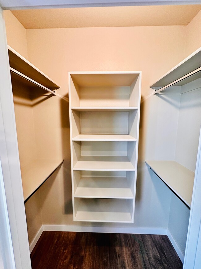 Building Photo - 219 Silverleaf Ln