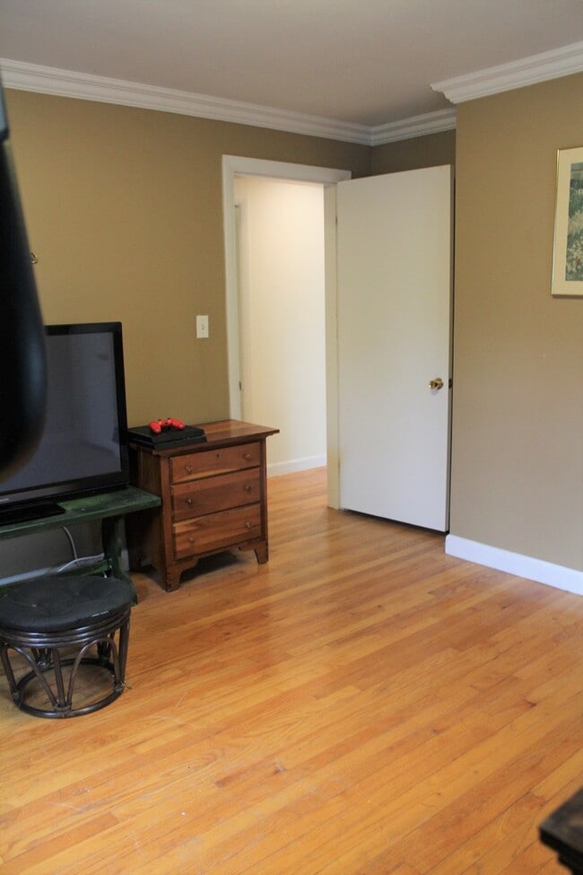 Building Photo - Portland 4BD/2BA Single Family Home - $2,833