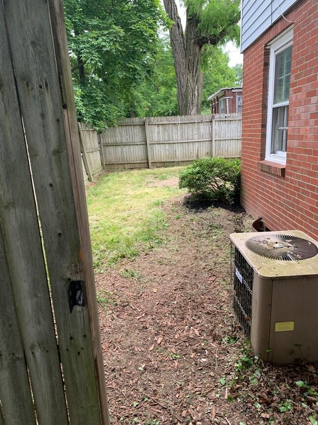 Building Photo - Coming Soon !3 Bedroom, Garage June 6th