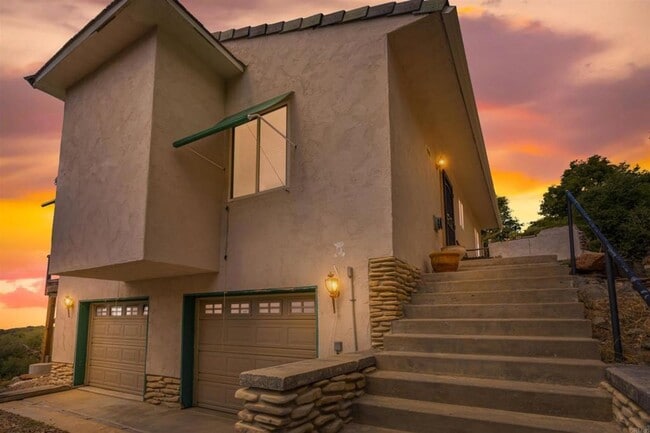 Building Photo - ?PRICE IMPROVED!!?Peaceful Mountain Home i...
