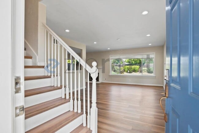 Building Photo - 2472 Camino de Jugar