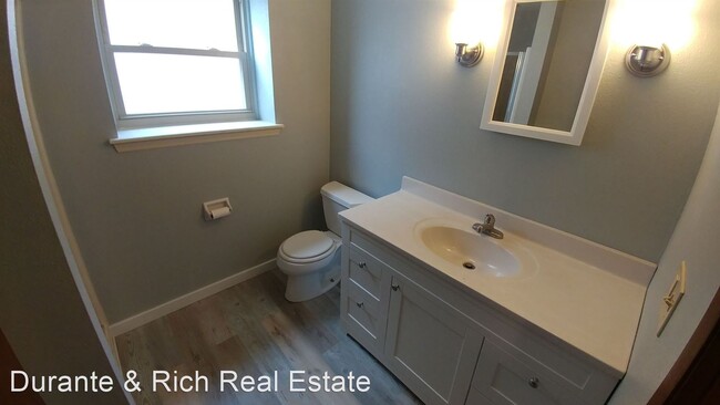 Building Photo - 3 br, 2 bath House - 5007 N 106th St