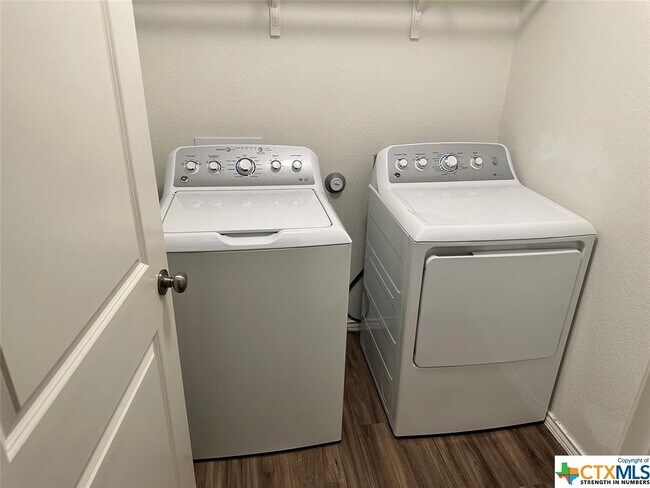 Building Photo - 108 Guardian Angel Ct