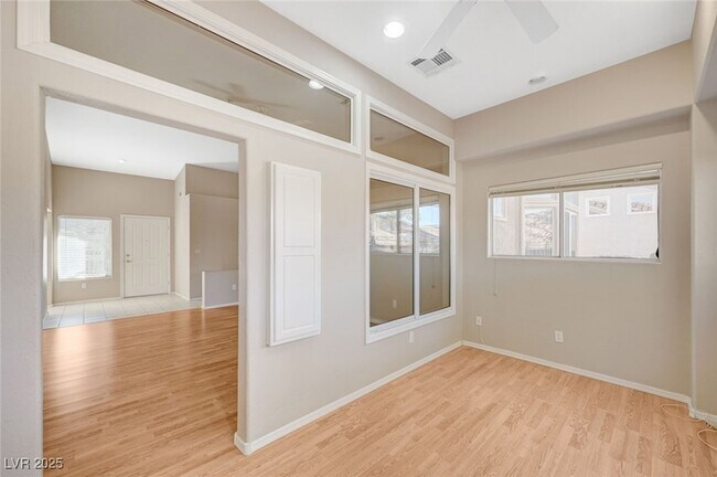 Building Photo - 9356 Villa Ridge Dr