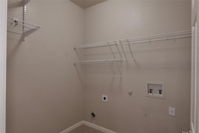 Building Photo - 1114 Boxwood Loop