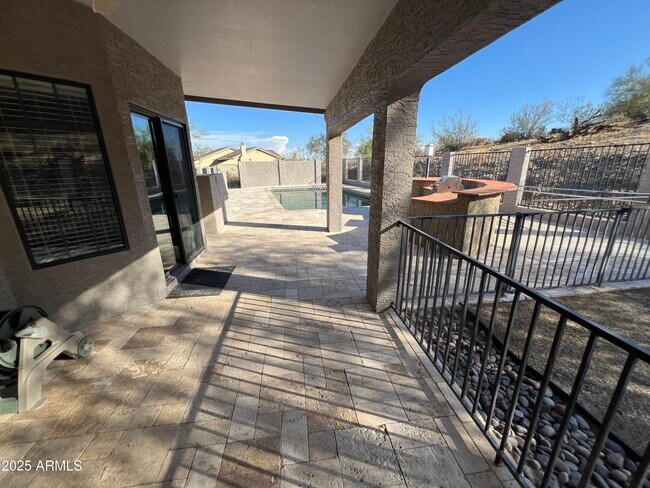Building Photo - 15230 N Blackbird Dr
