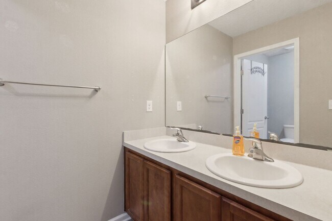 Building Photo - Spacious 5-Bedroom Home  – Prime Amelia Co...