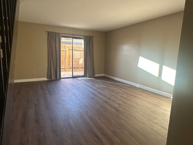 Building Photo - 2+1.5 REMODELED BRAND NEW APPLIANCES INCLUDED