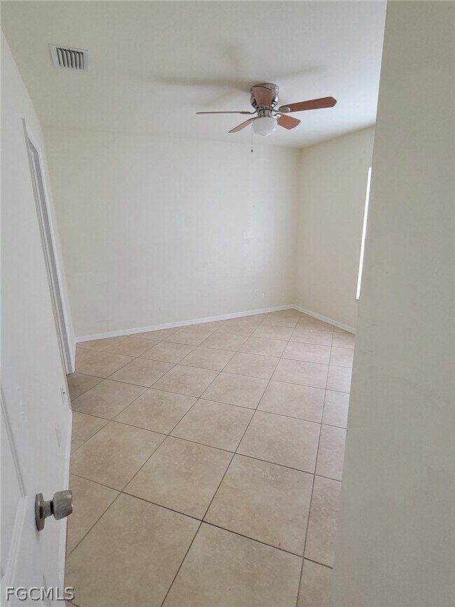 Building Photo - 3733 Kitty Hawk Dr