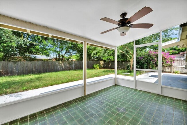 Building Photo - 632 Whippoorwill Terrace