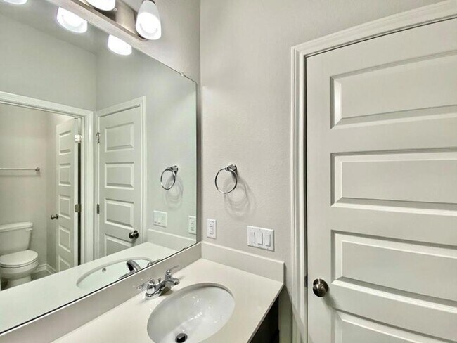 Building Photo - 2148 Pecan Island Dr