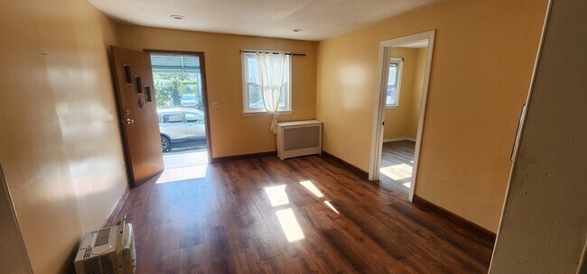 Building Photo - 208 Sandford Ave