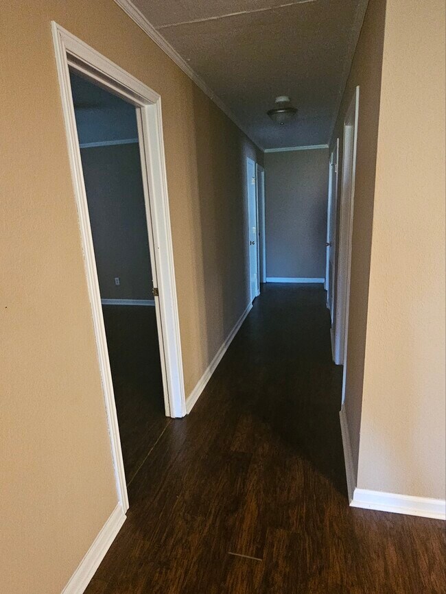 Building Photo - 16320 Langlinais Ln