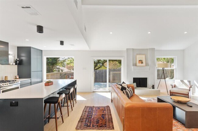 Building Photo - 2815 Goldbridge Dr