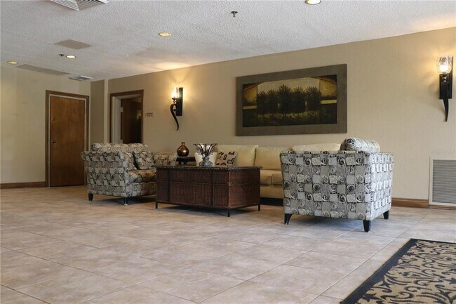 Building Photo - 2333 Feather Sound Dr