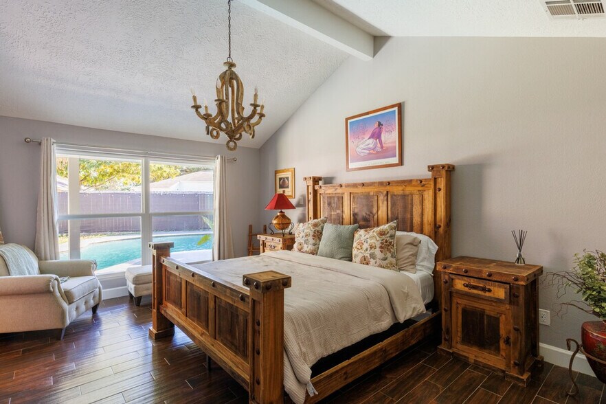 Building Photo - 15818 Val Vista Dr