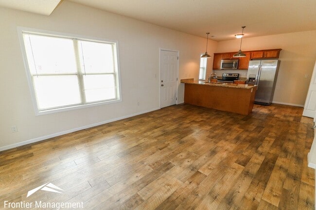 Building Photo - 914 Vattier Street