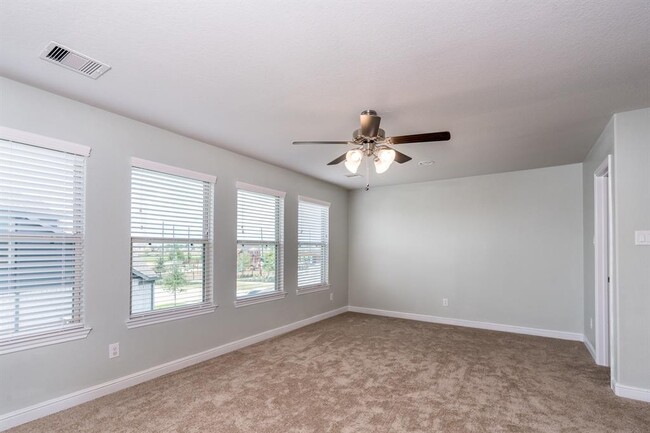 Building Photo - 204 Upland Dr