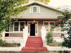 Building Photo - West Tampa Bungalow - Near UT & Downtown