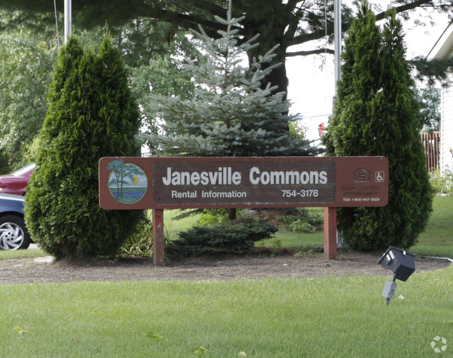 Building Photo - Janesville Commons Apartments